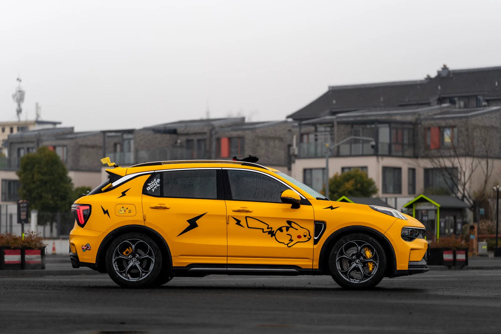 领克01搭载MAKSTTON MST FLC 19寸轮毂实拍图