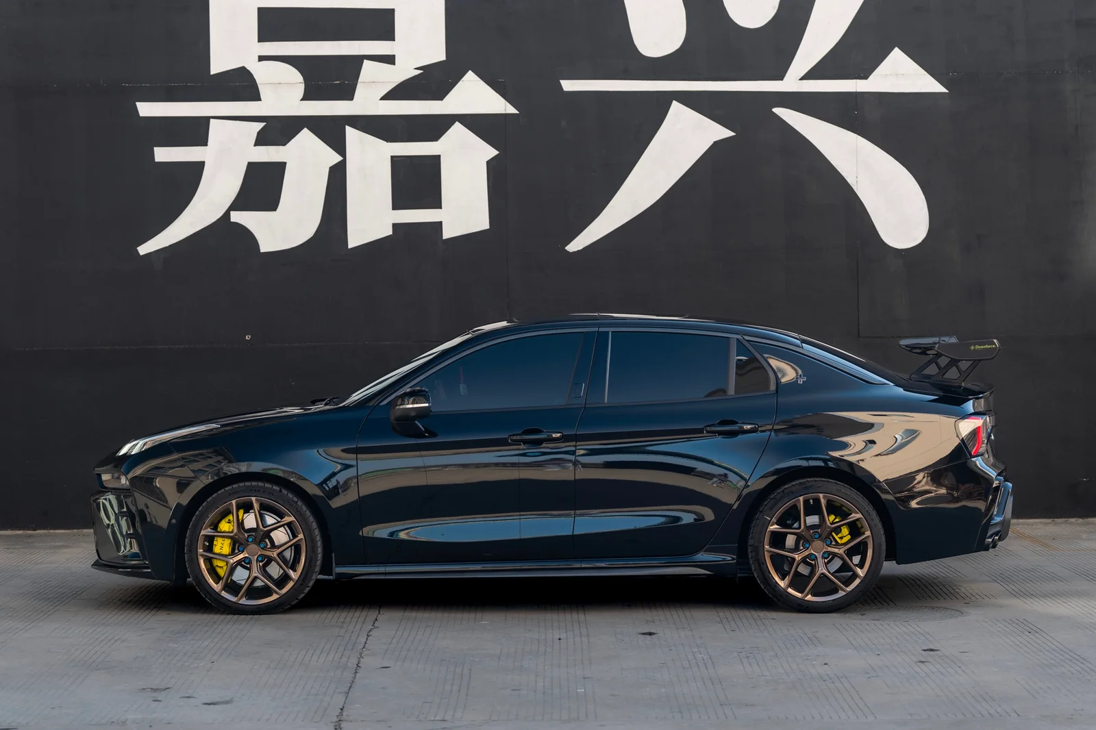 领克03+搭载MAKSTTON FG FK07RL 19寸轮毂实拍图