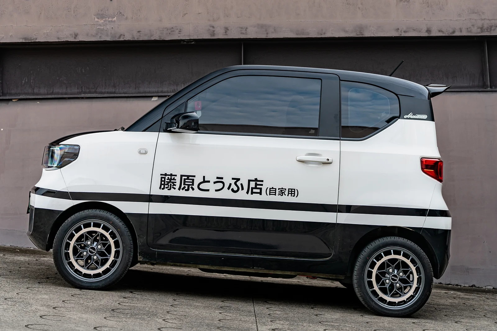 五菱宏光Mini EV搭载MAKSTTON GOT MINI00 14寸轮毂实拍图