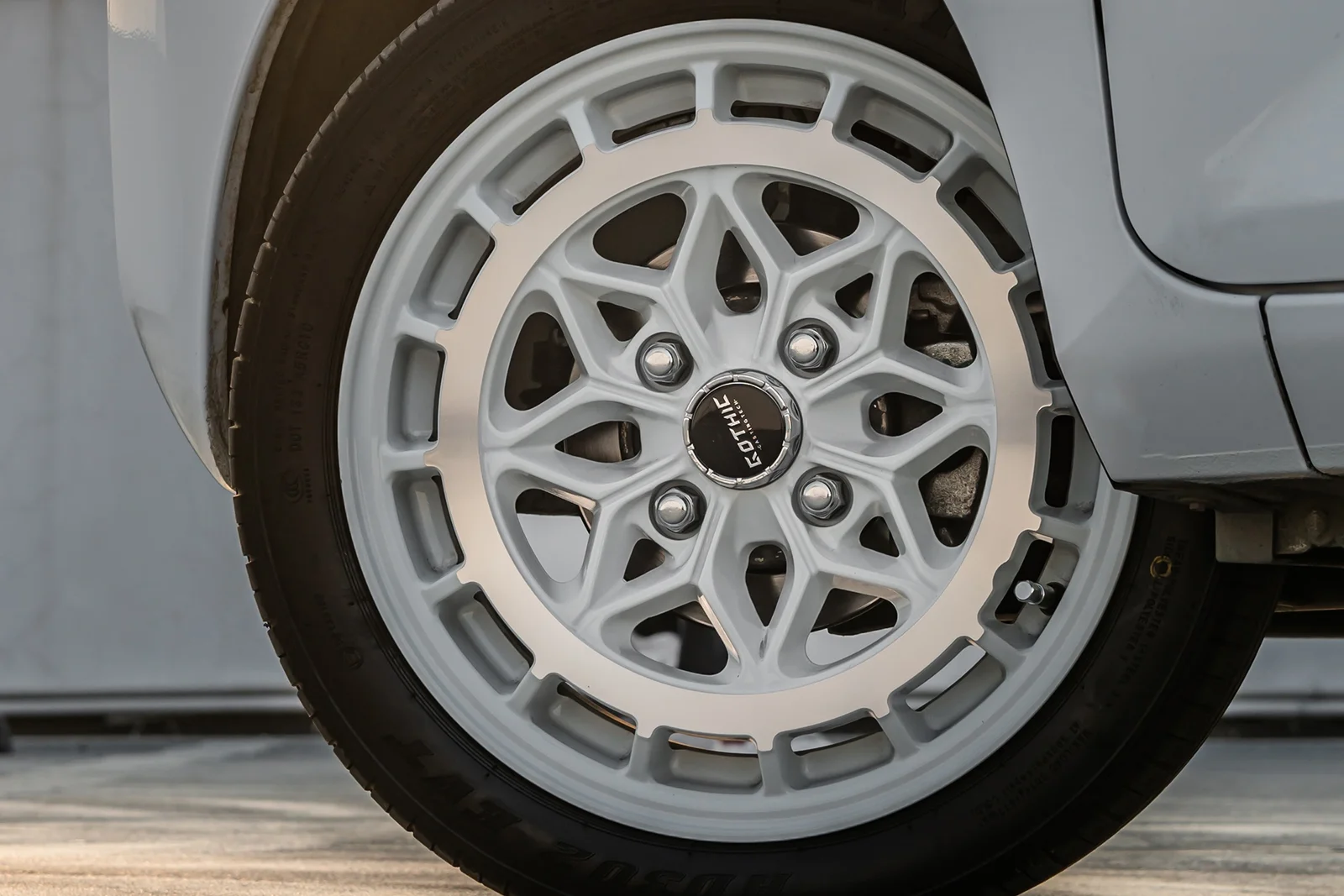 五菱宏光Mini EV · GOT MINI00 轮毂装车实拍，第2张