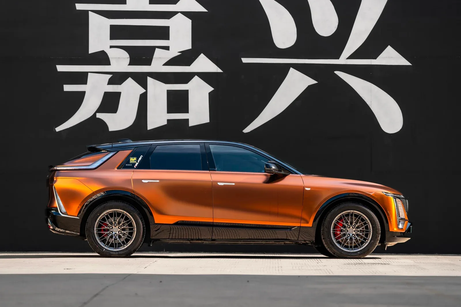 凯迪拉克锐歌搭载MAKSTTON FG 715 PLUS+ 20寸轮毂实拍图