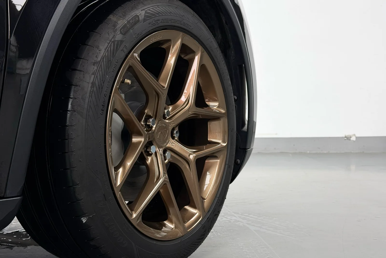 特斯拉ModelY · FG FK07R 轮毂装车实拍，第3张