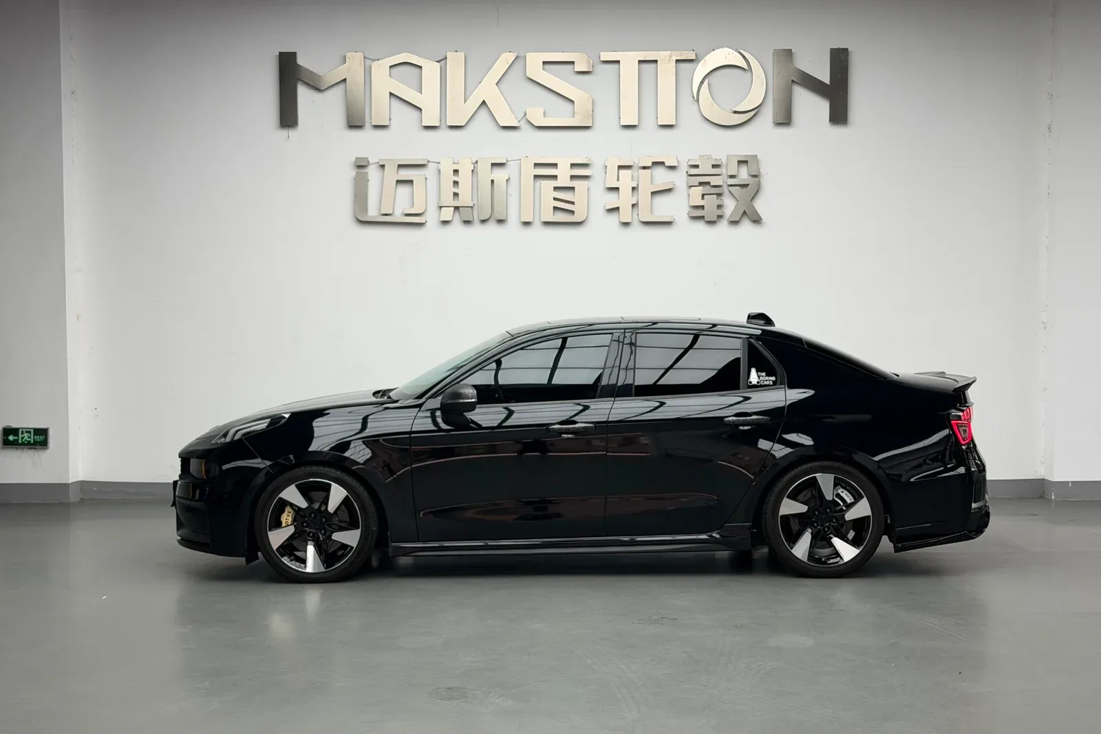 领克03改装MAKSTTON FG BO0618寸轮毂实拍图