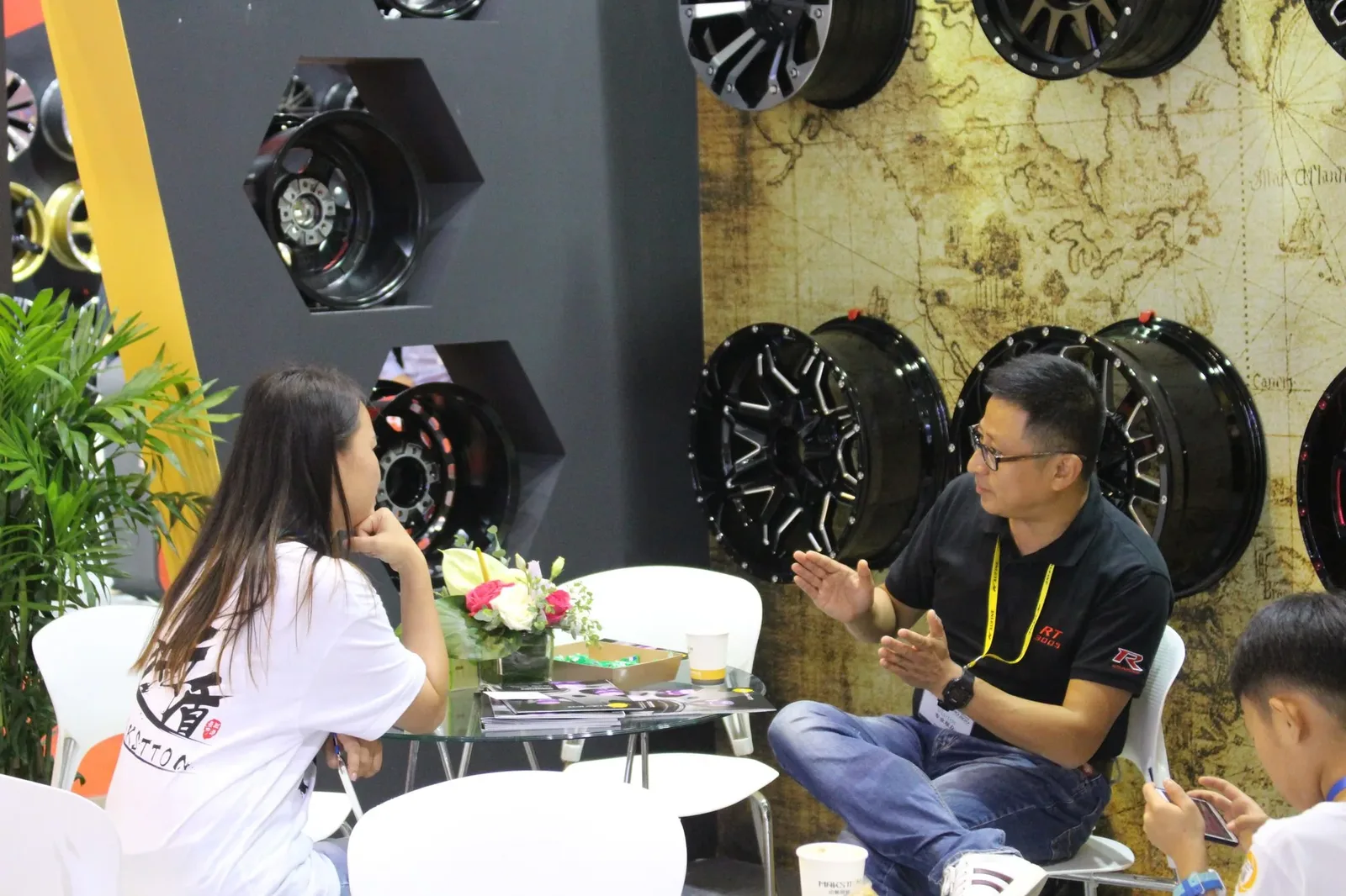上海国际轮胎展，让更多车友用上旋压轮毂，现场影像 3