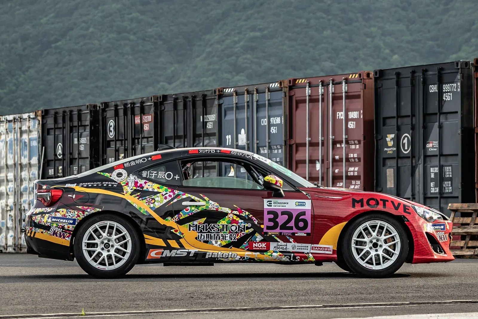 丰田FT86改装MAKSTTON FG CK70CE17寸轮毂实拍图
