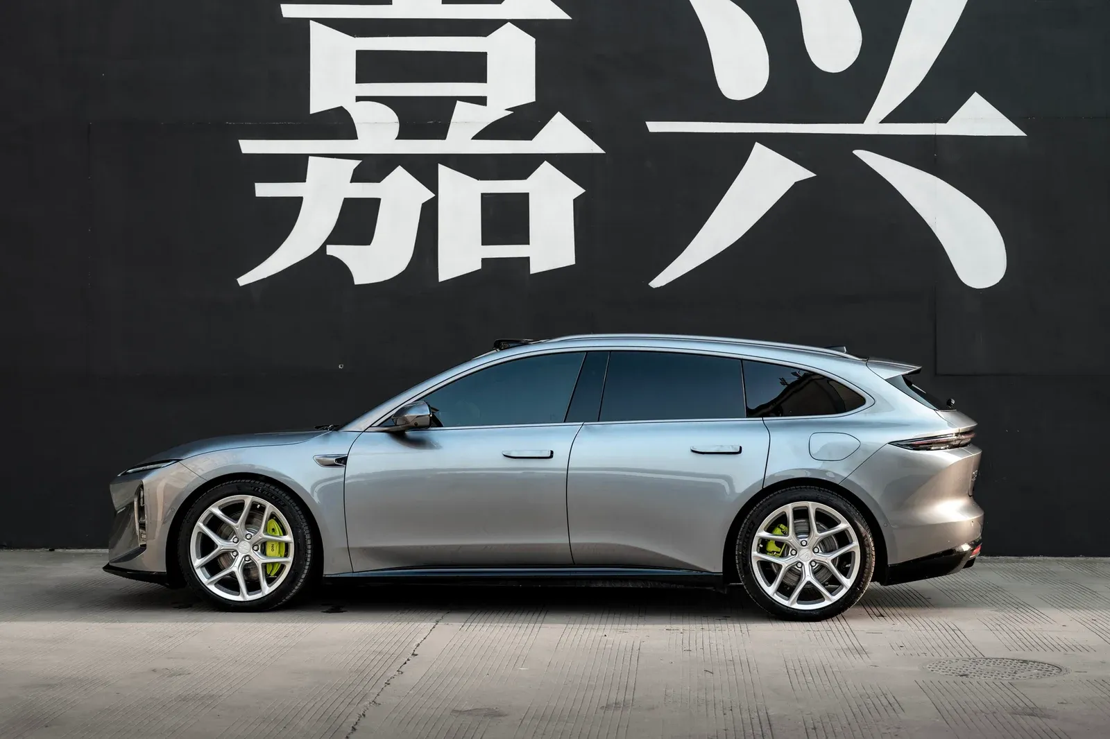 蔚来ET5T改装MAKSTTON FG FK07R20寸轮毂实拍图