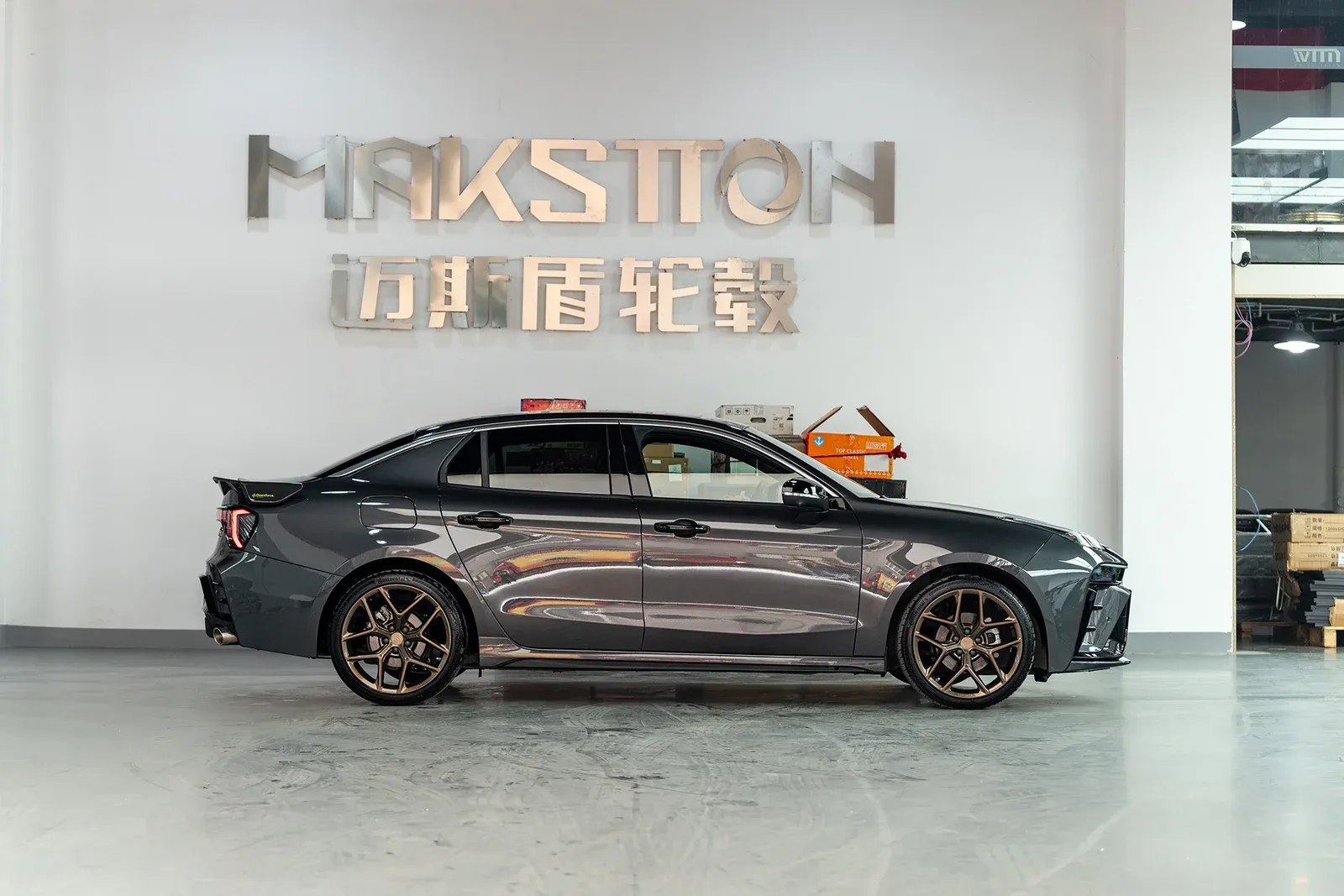 新领克03改装MAKSTTON FG FK07RL19寸轮毂实拍图
