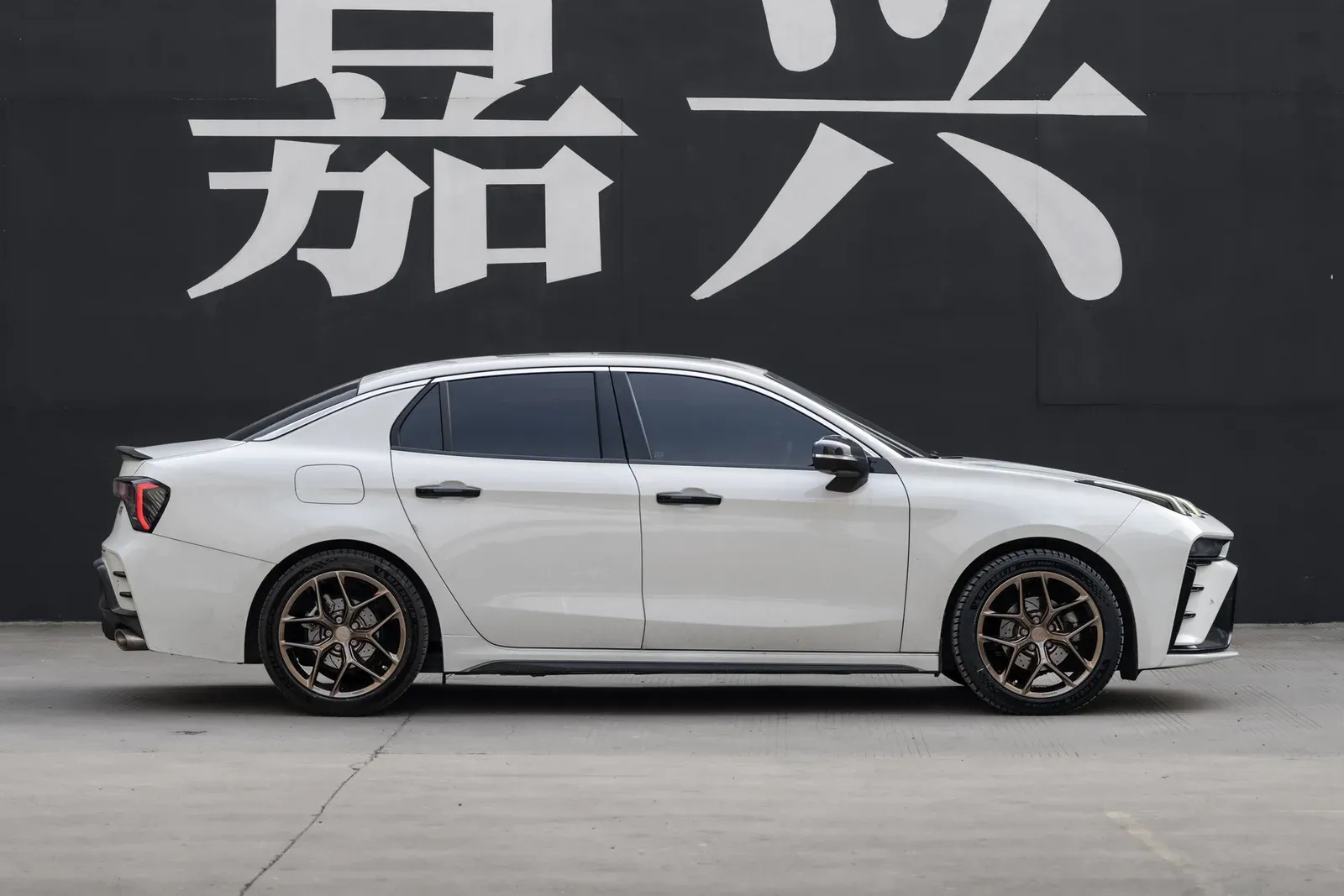新领克03改装MAKSTTON FG FK07RL18寸轮毂实拍图