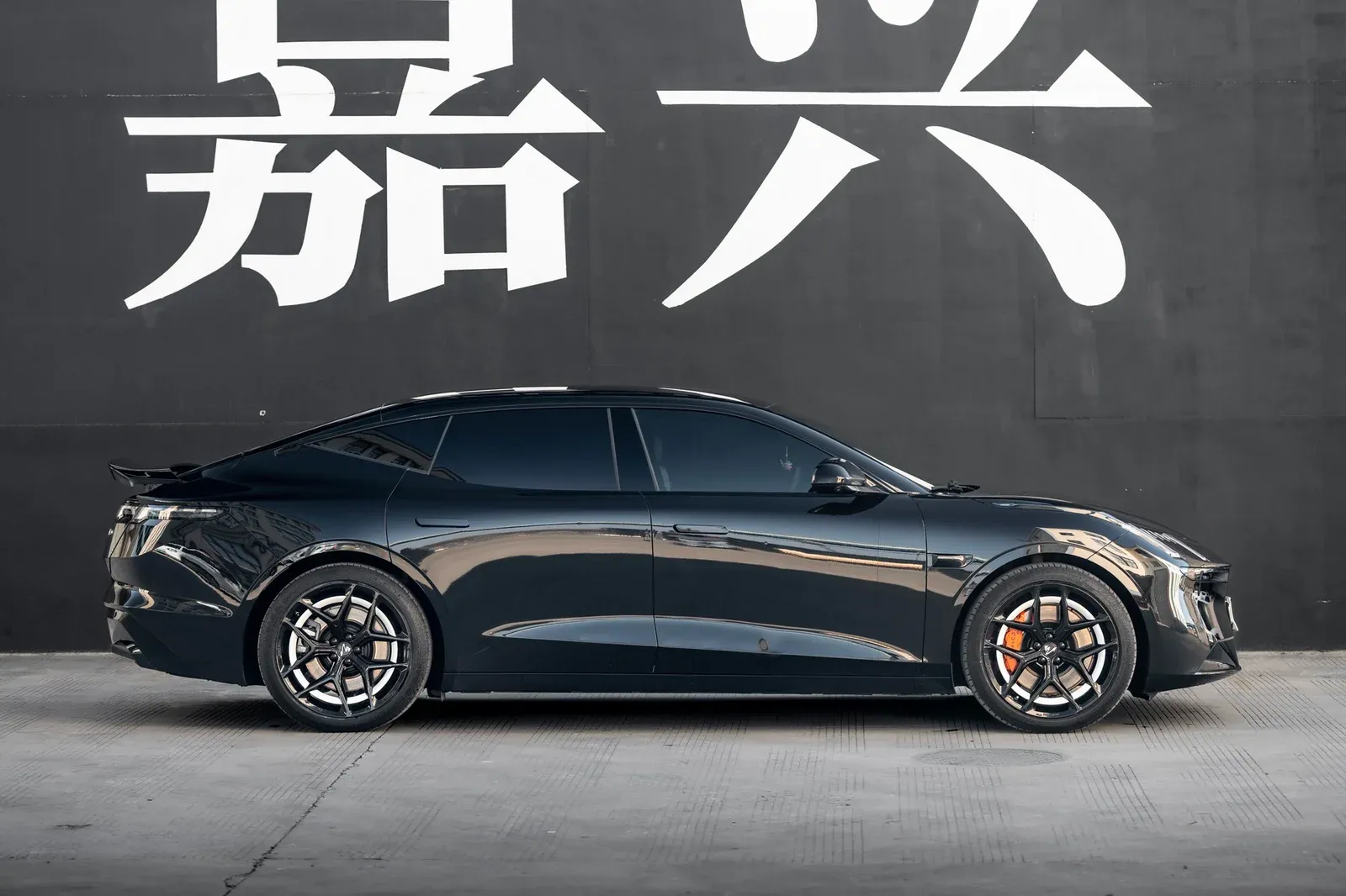 领克Z10改装MAKSTTON FG FK07RS21寸轮毂实拍图