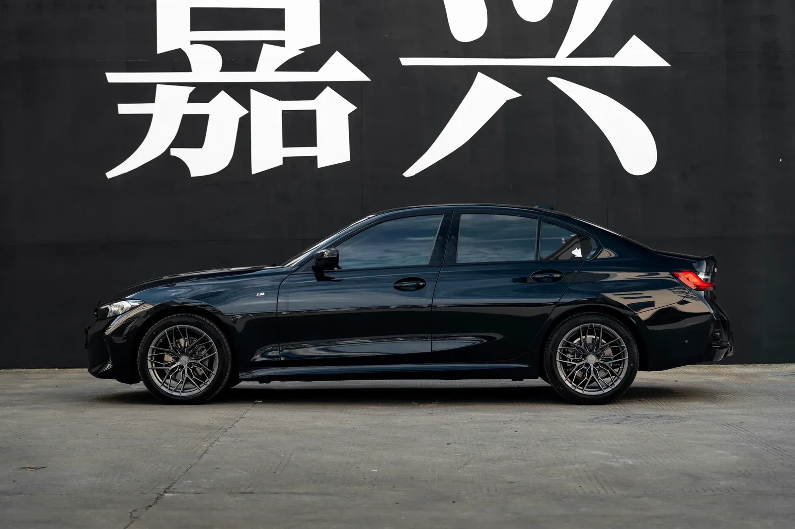 宝马3系改装MAKSTTON FG FK0818寸轮毂实拍图