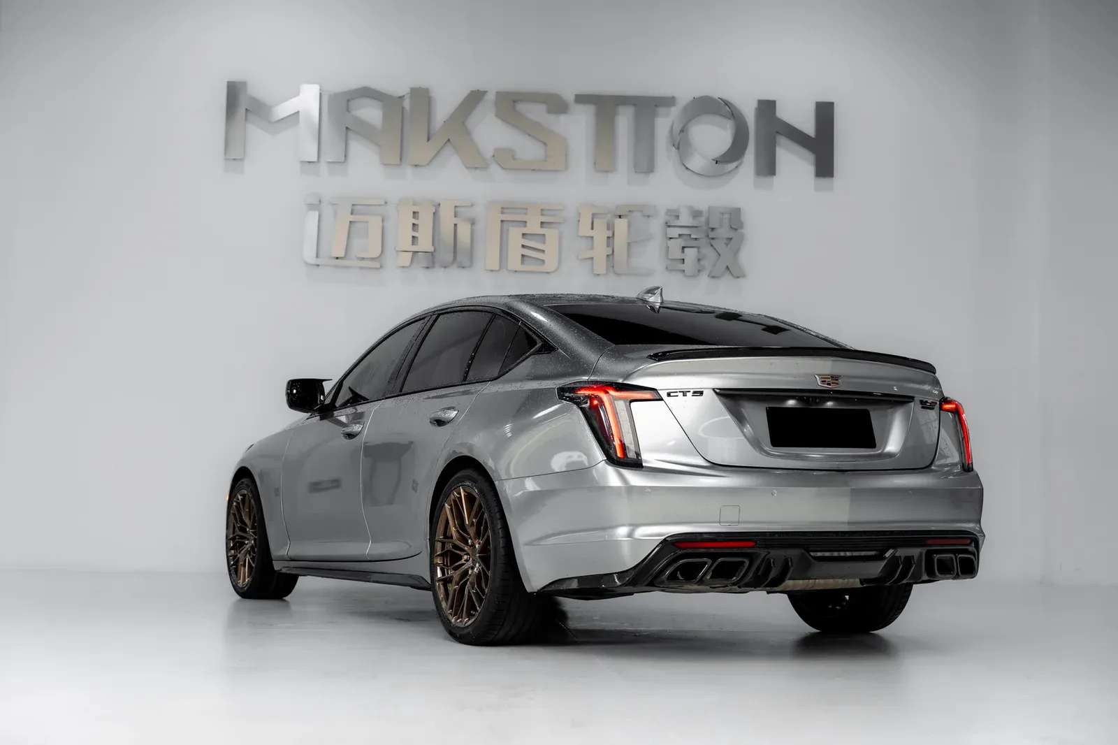 凯迪拉克CT5 · FG FK08 轮毂装车实拍，第3张