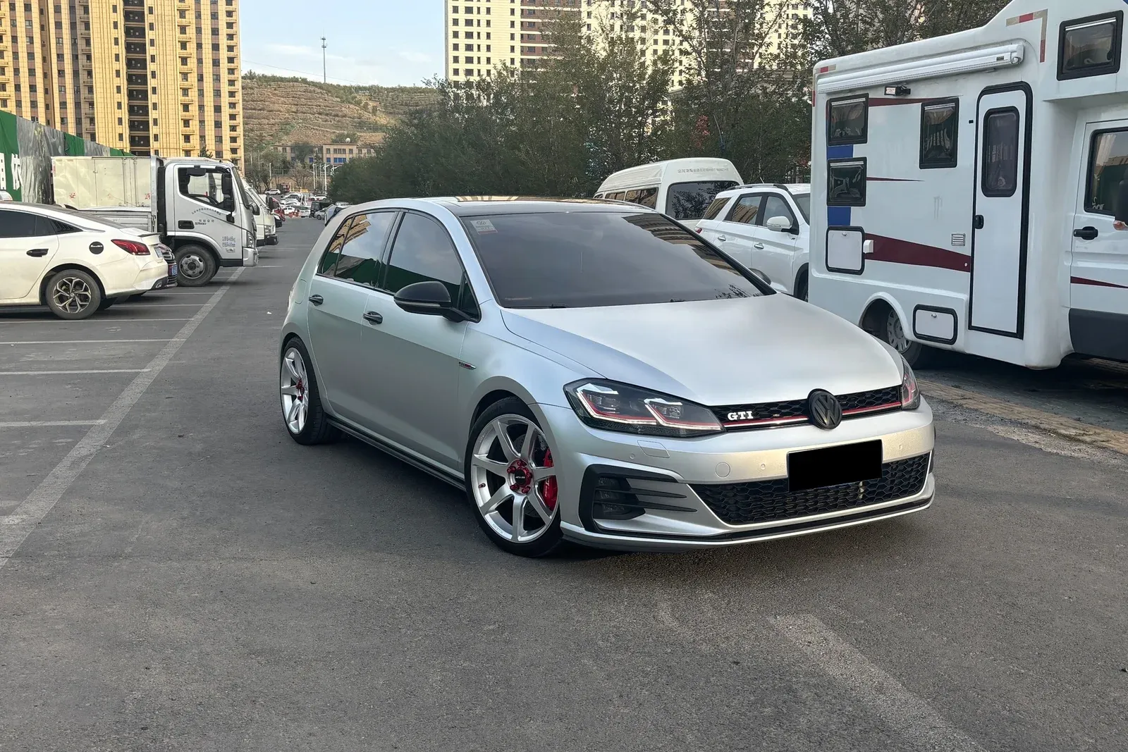 大众高尔夫七代GTI · FG MR7 轮毂装车实拍，第2张