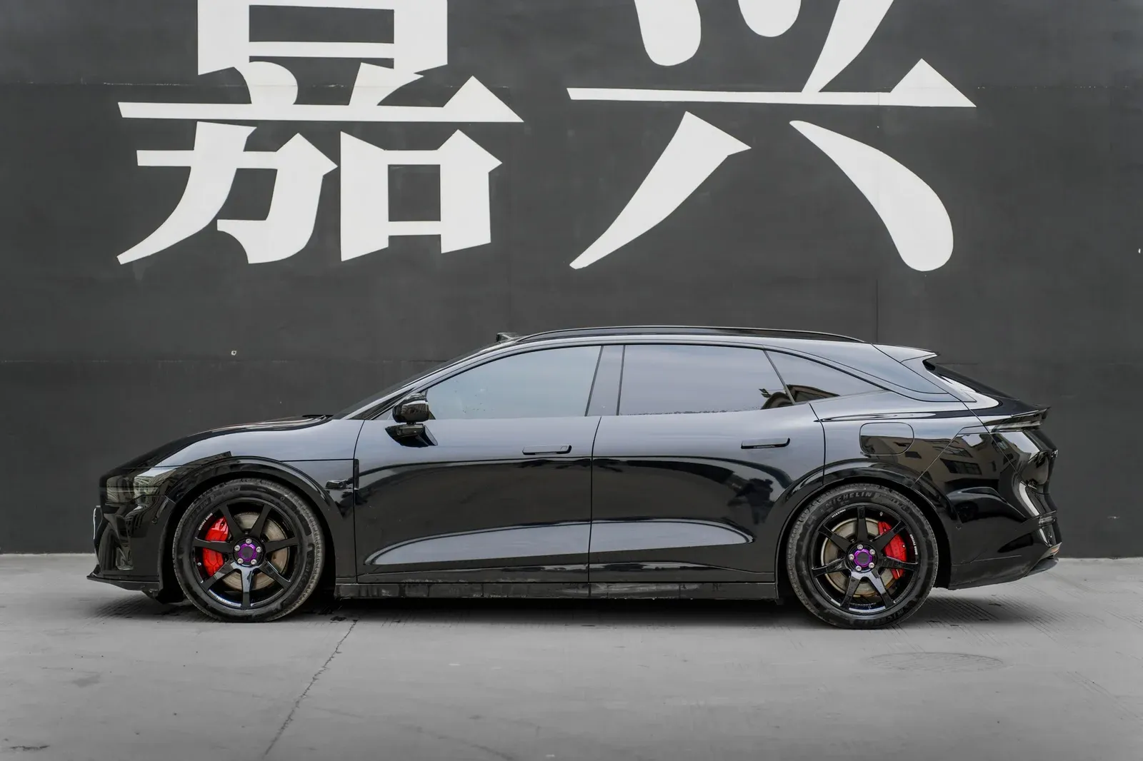 极氪007GT改装MAKSTTON FG MR7 MONO19寸轮毂实拍图