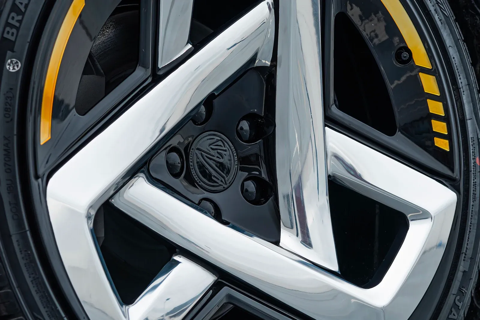 特斯拉ModelY · FG GS17 轮毂装车实拍，第4张