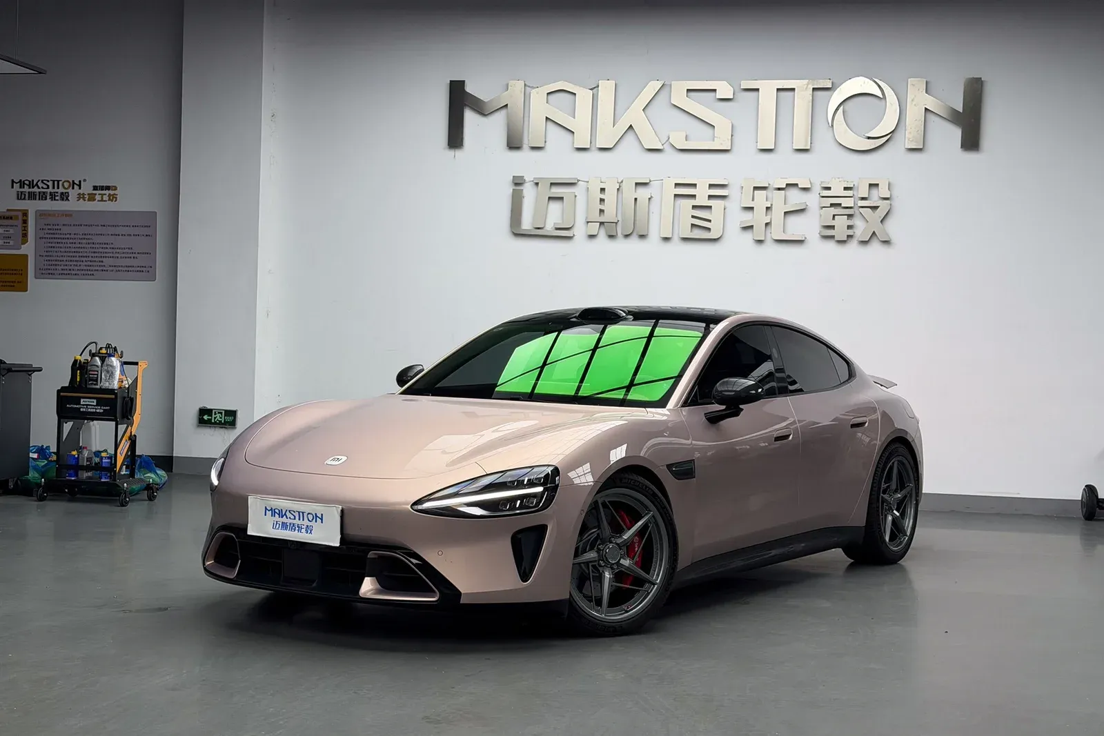小米SU7 · FG LURK5 轮毂装车实拍，第3张