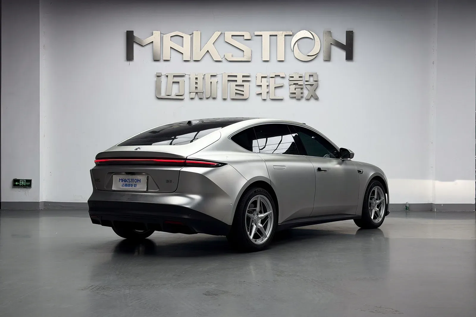 蔚来ET5 · FG LURK5 轮毂装车实拍，第3张