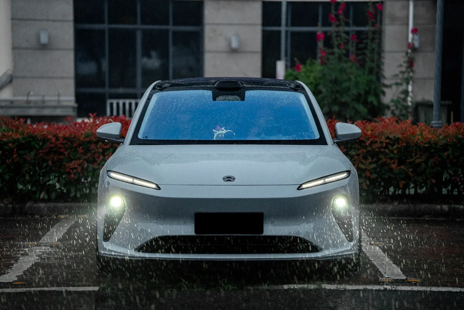 蔚来ET5 · FG LURK5 轮毂装车实拍，第4张