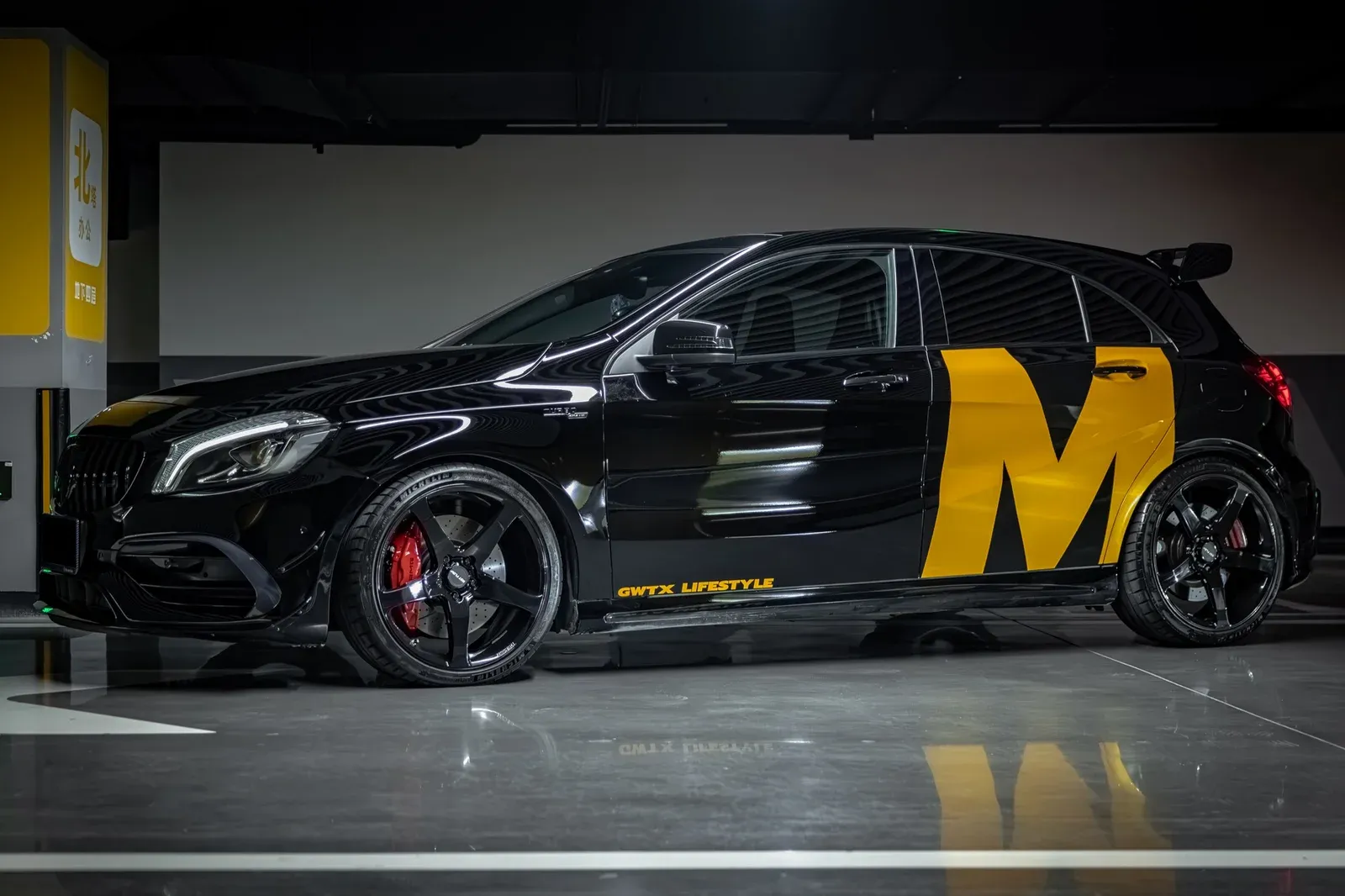 奔驰A45AMG · FG MR5 轮毂装车实拍，第5张