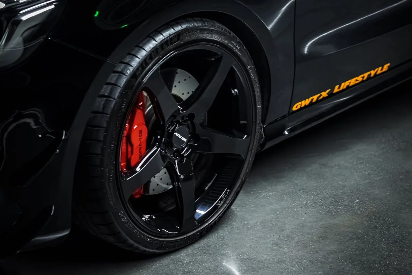 奔驰A45AMG · FG MR5 轮毂装车实拍，第7张