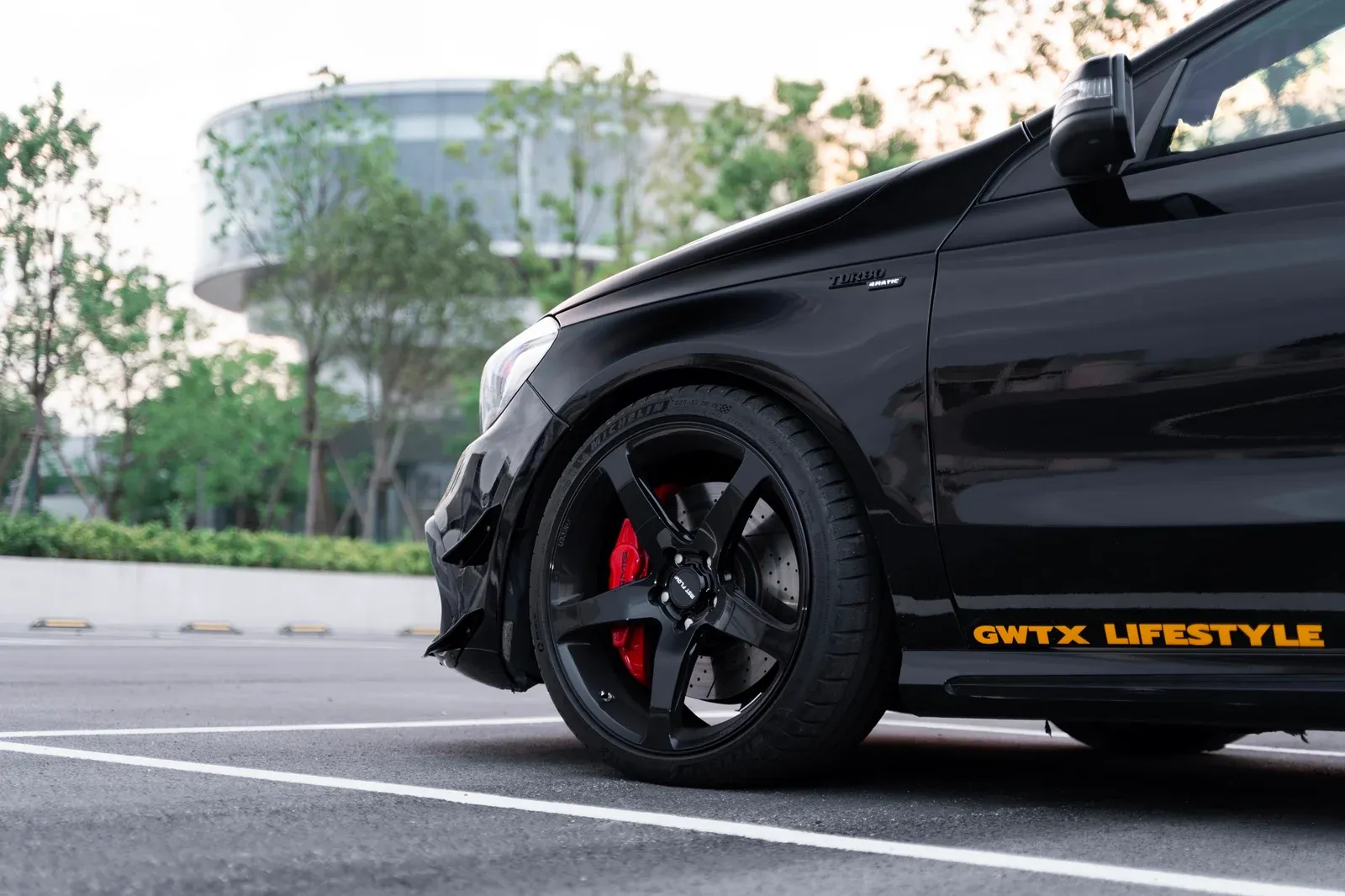 奔驰A45AMG · FG MR5 轮毂装车实拍，第5张