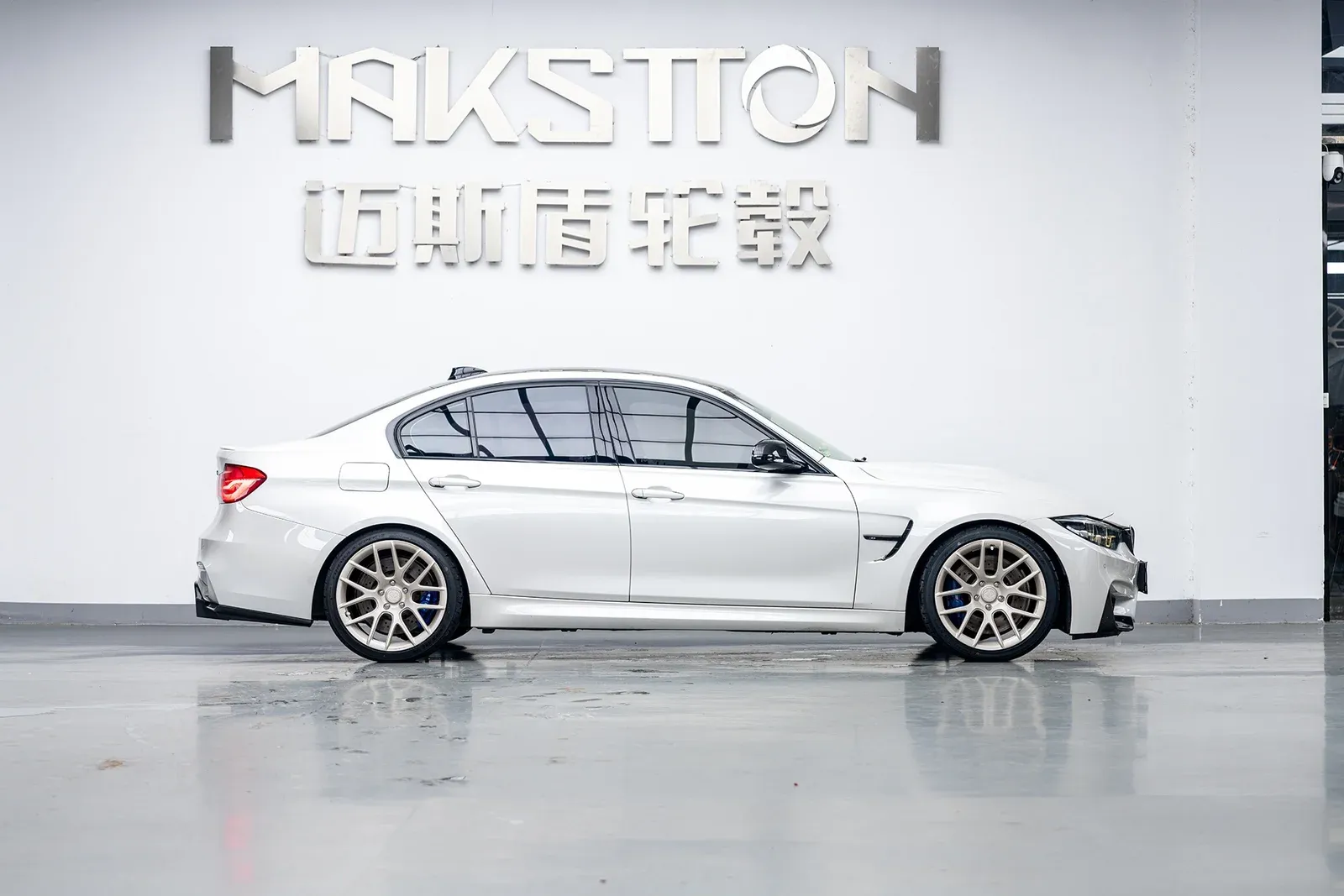 宝马M3改装MAKSTTON FG RE0719寸轮毂实拍图