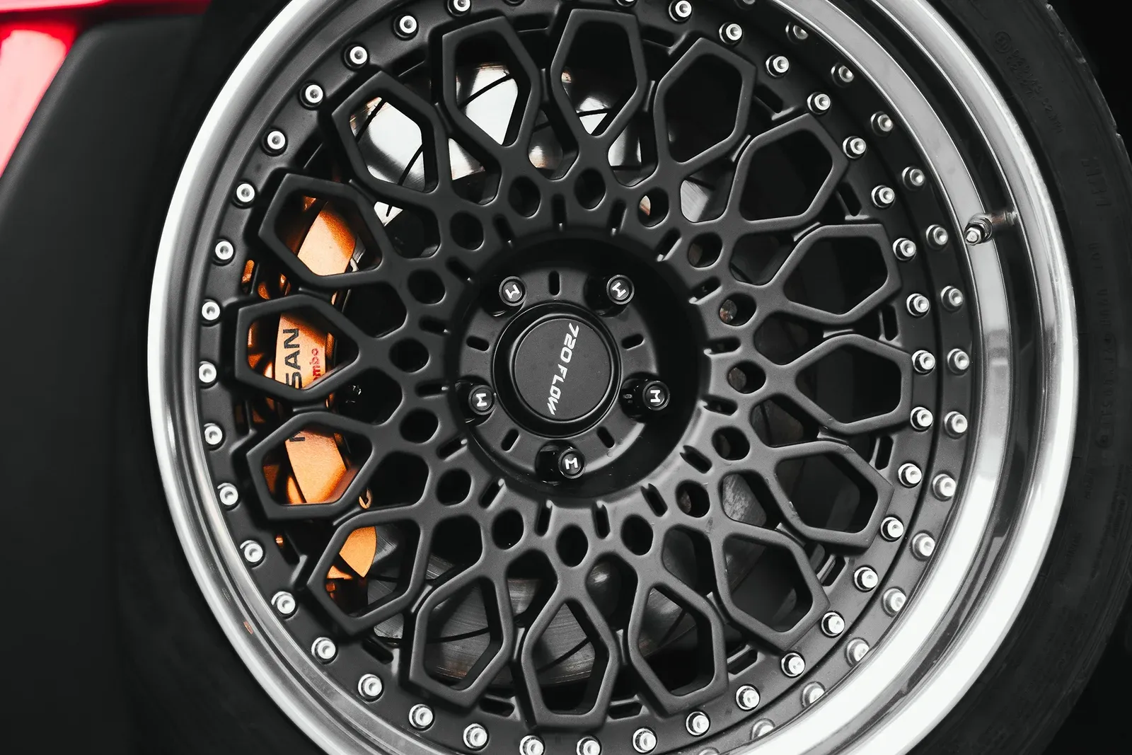日产GT R R35 · FG2P FLORAL 轮毂装车实拍，第3张