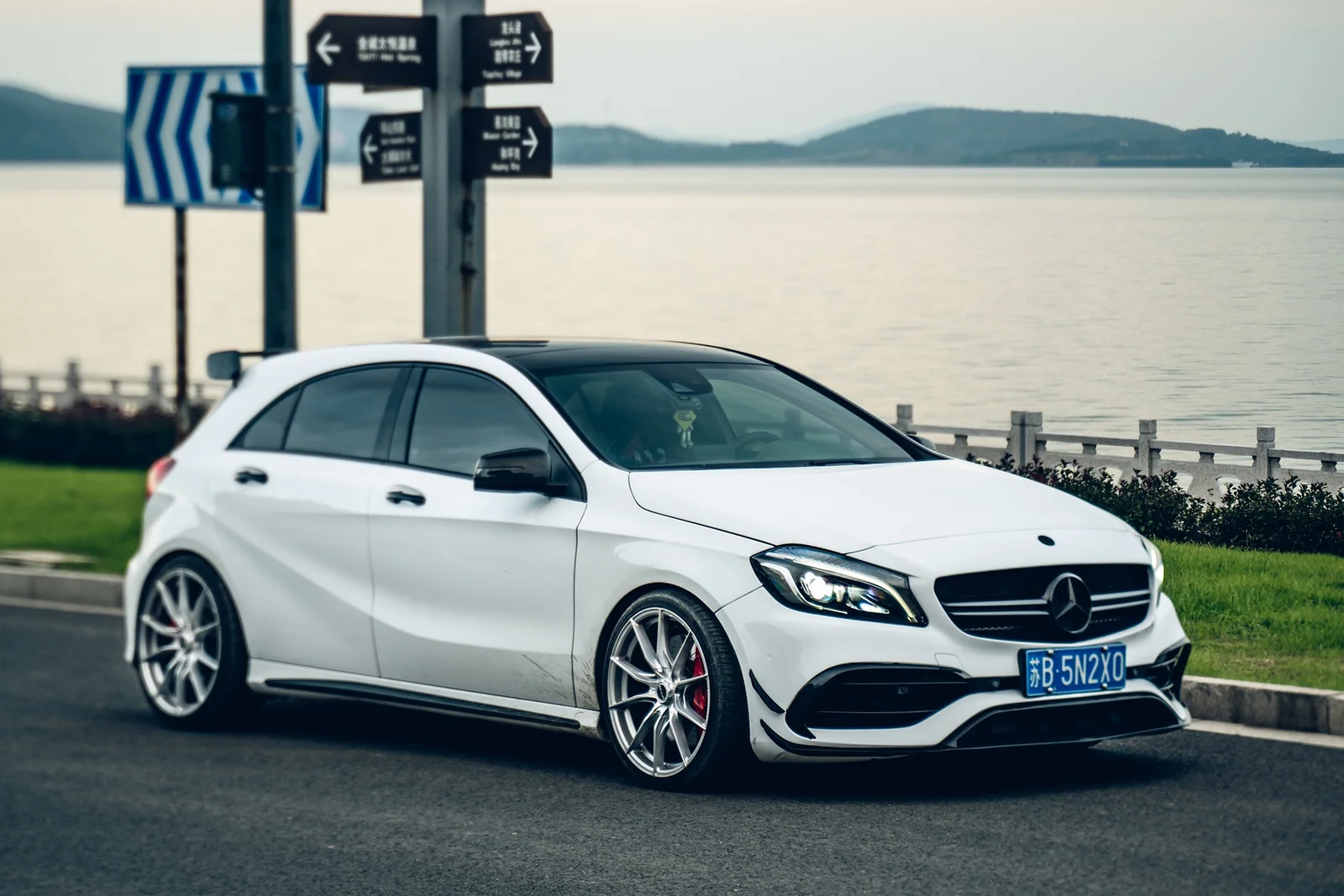 奔驰A45AMG · FF 011 轮毂装车实拍，第3张