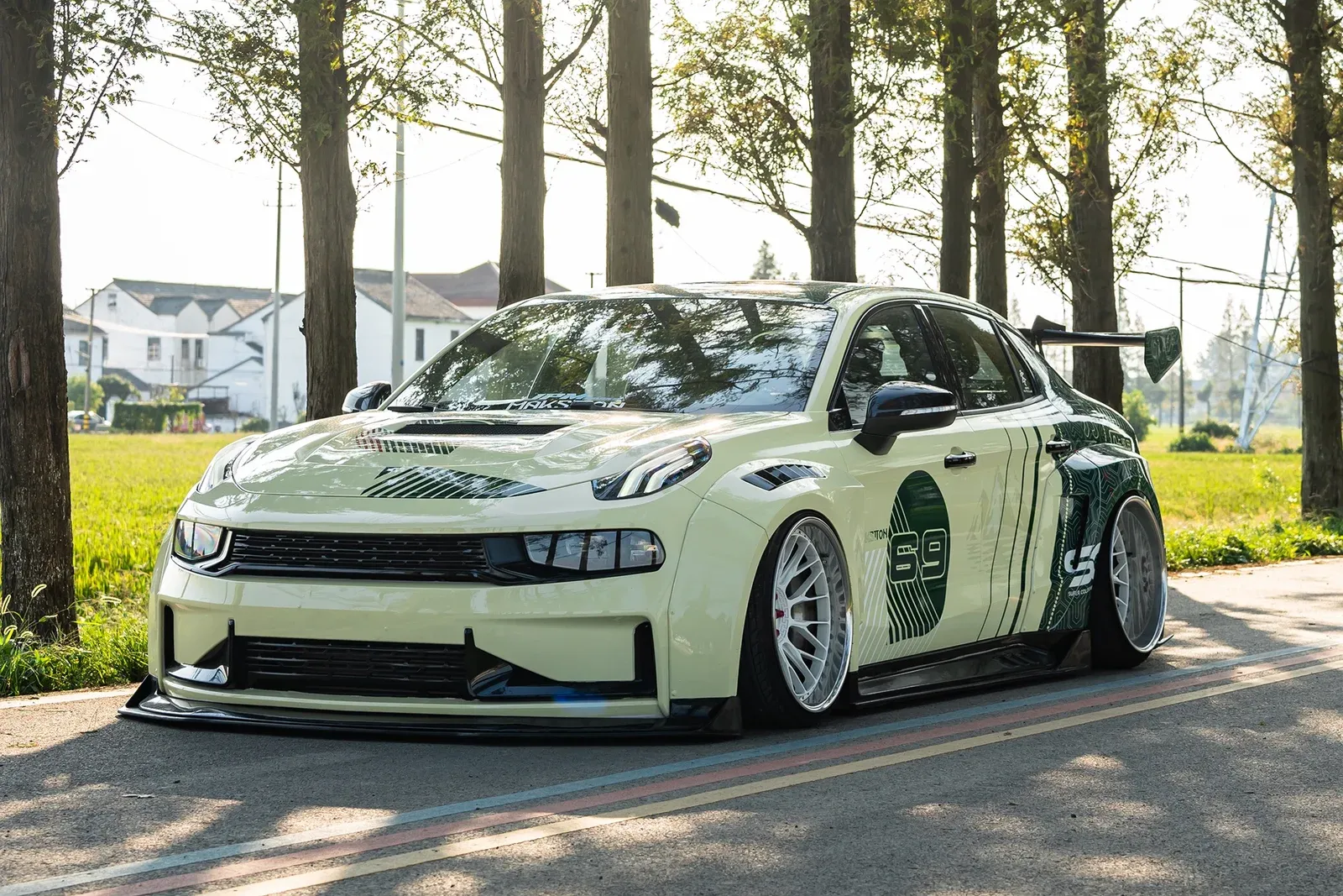 领克03改装MAKSTTON FG2P TOTEM20寸轮毂实拍图（第4张）
