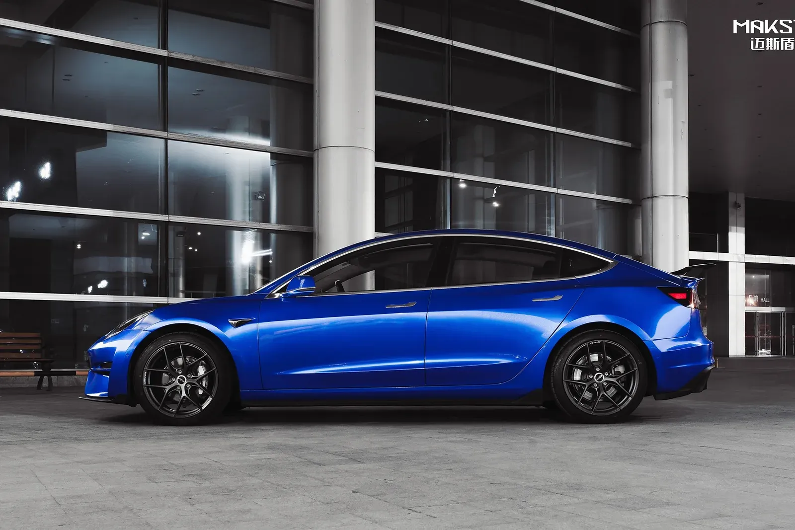 特斯拉Model3改装MAKSTTON FF 00919寸轮毂实拍图