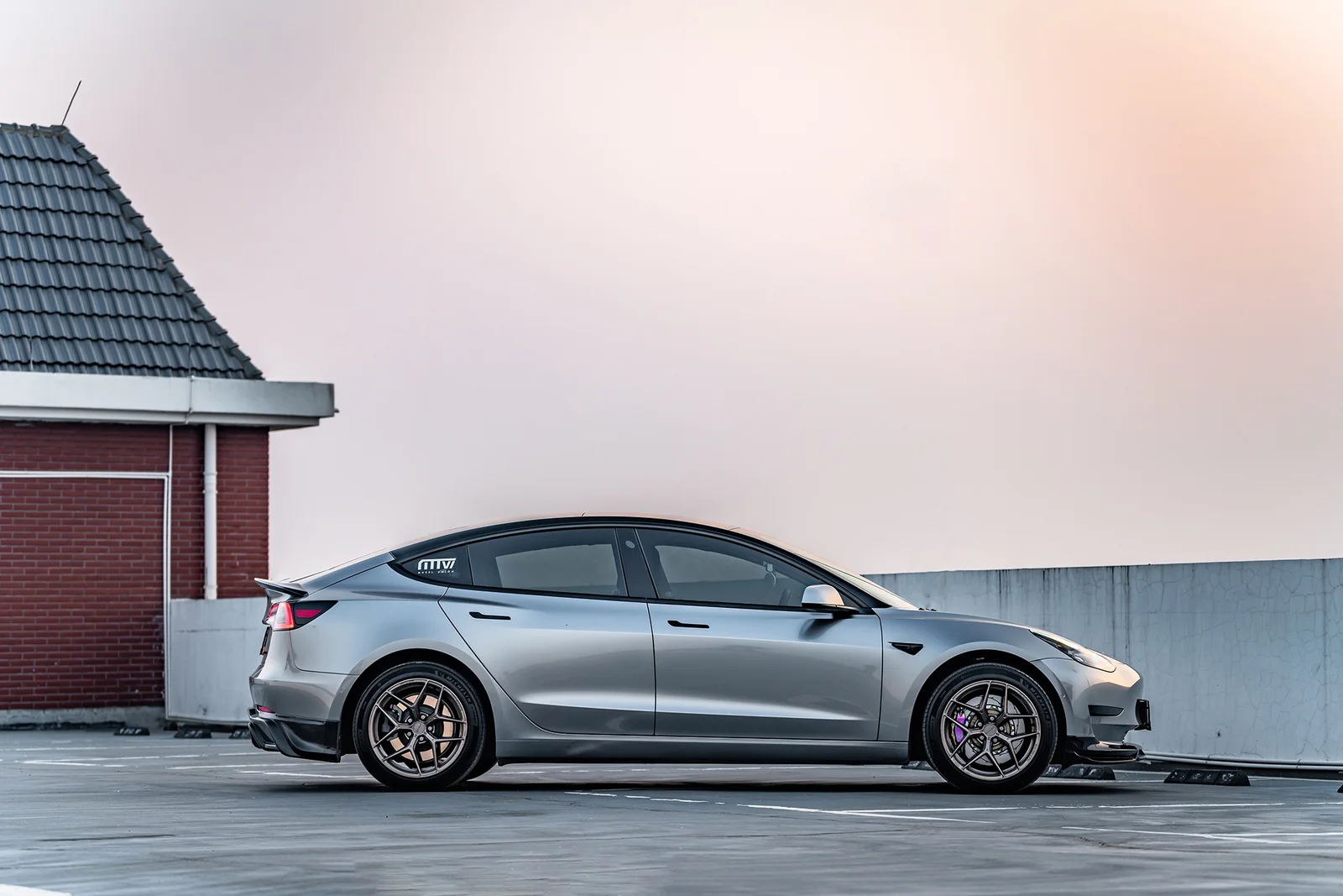 特斯拉Model3 · FF FK07 轮毂装车实拍，第1张