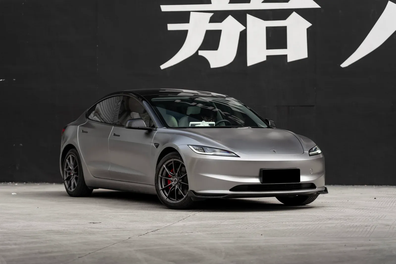 特斯拉Model3焕新版改装MAKSTTON FF 01118寸轮毂实拍图（第2张）
