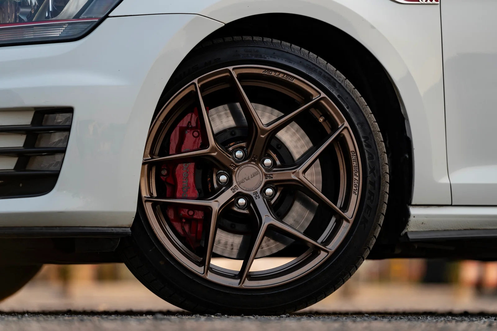 大众高尔夫七代GTI · FF FK07 轮毂装车实拍，第6张