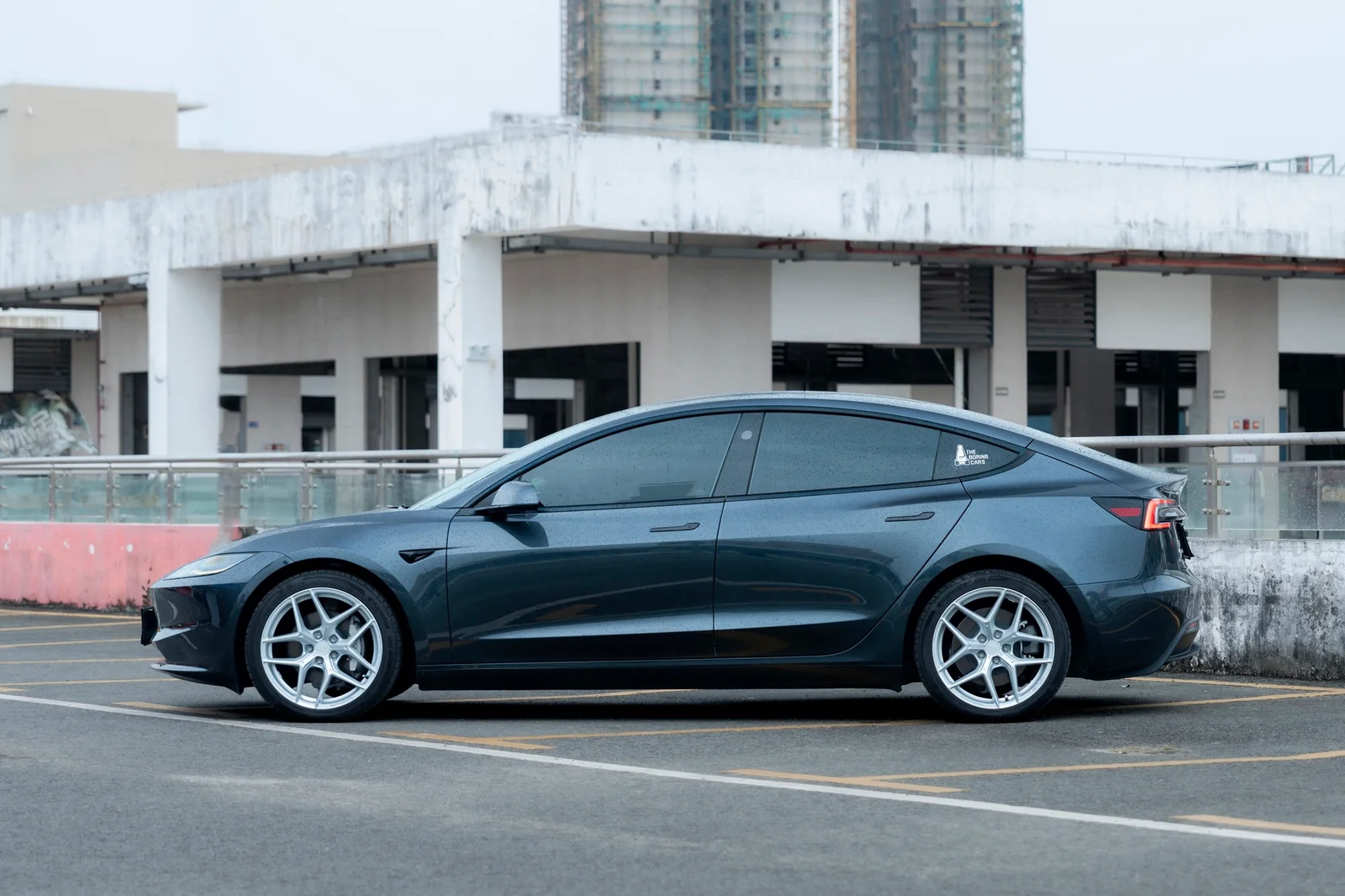 特斯拉Model3焕新版改装MAKSTTON FF FK07T19寸轮毂实拍图