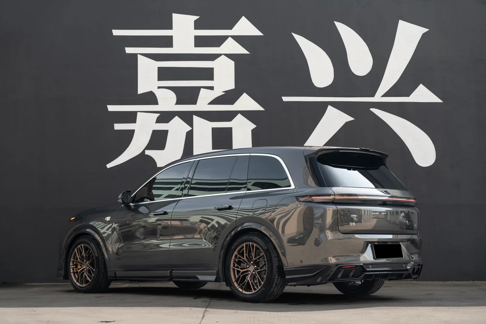 理想L8 · FF FK08 轮毂装车实拍，第3张
