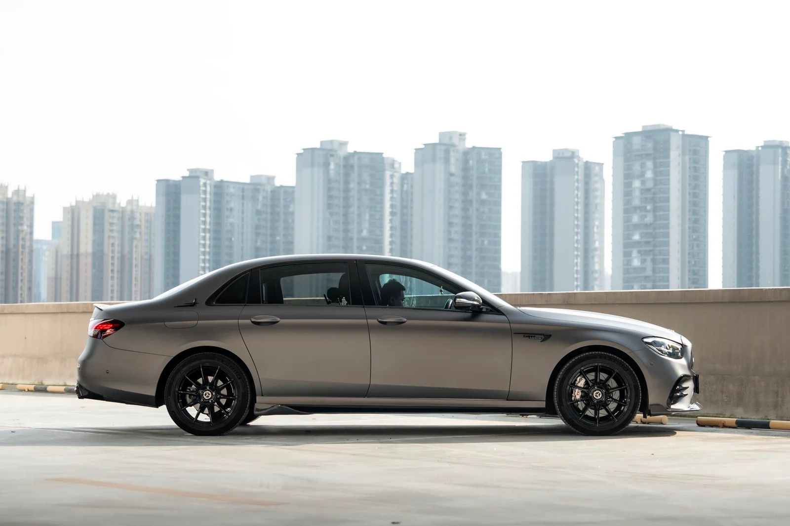 奔驰E300L · FF FK75 轮毂装车实拍，第1张