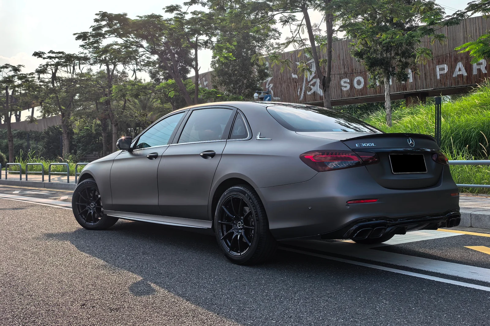 奔驰E300L · FF FK75 轮毂装车实拍，第3张