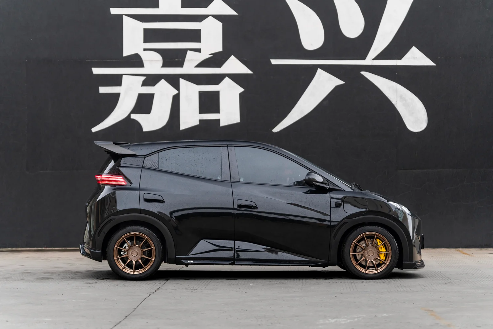 比亚迪海鸥改装MAKSTTON FF FK75S16寸轮毂实拍图