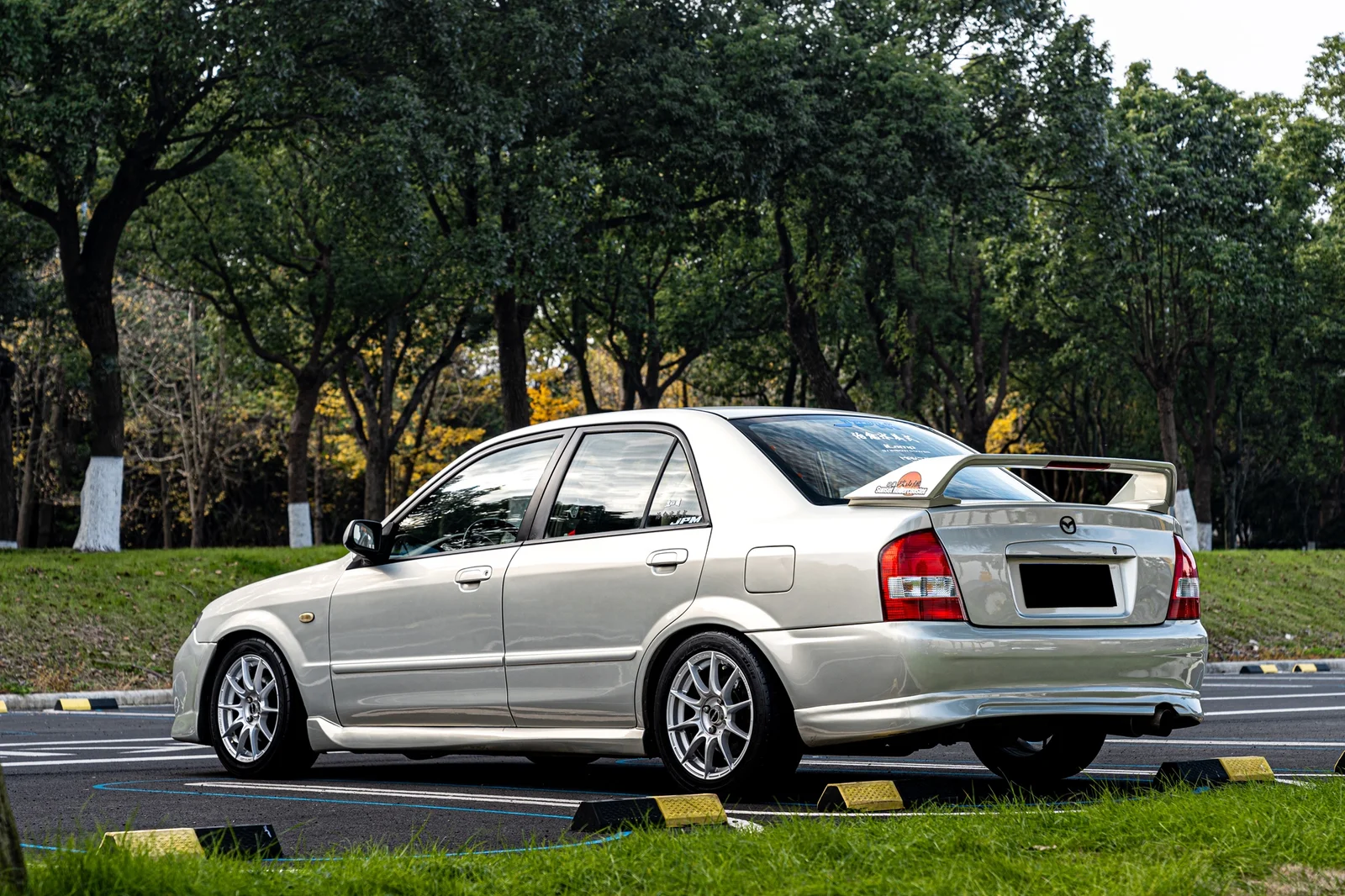 马自达323 · FF FK75S 轮毂装车实拍，第3张