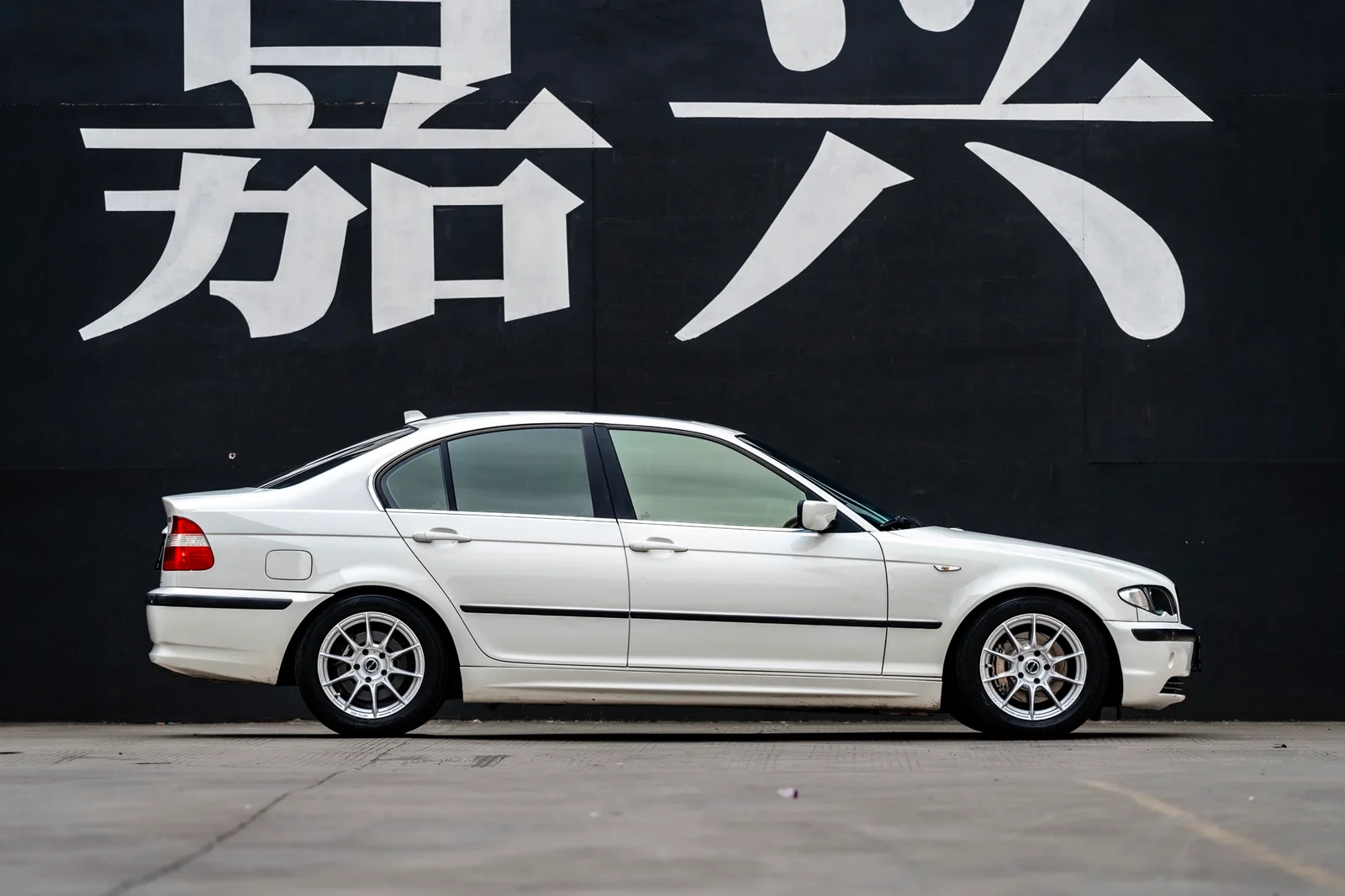 宝马325i · FF FK75S 轮毂装车实拍，第1张