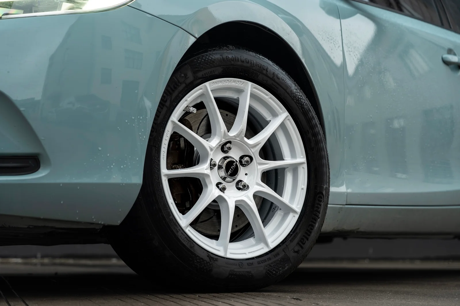 沃尔沃V40 · FF FK75S 轮毂装车实拍，第6张
