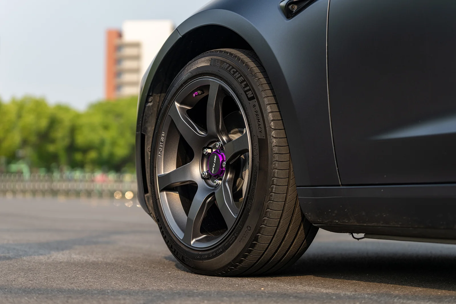 特斯拉Model3焕新版改装MAKSTTON FF MR618寸轮毂实拍图（第4张）