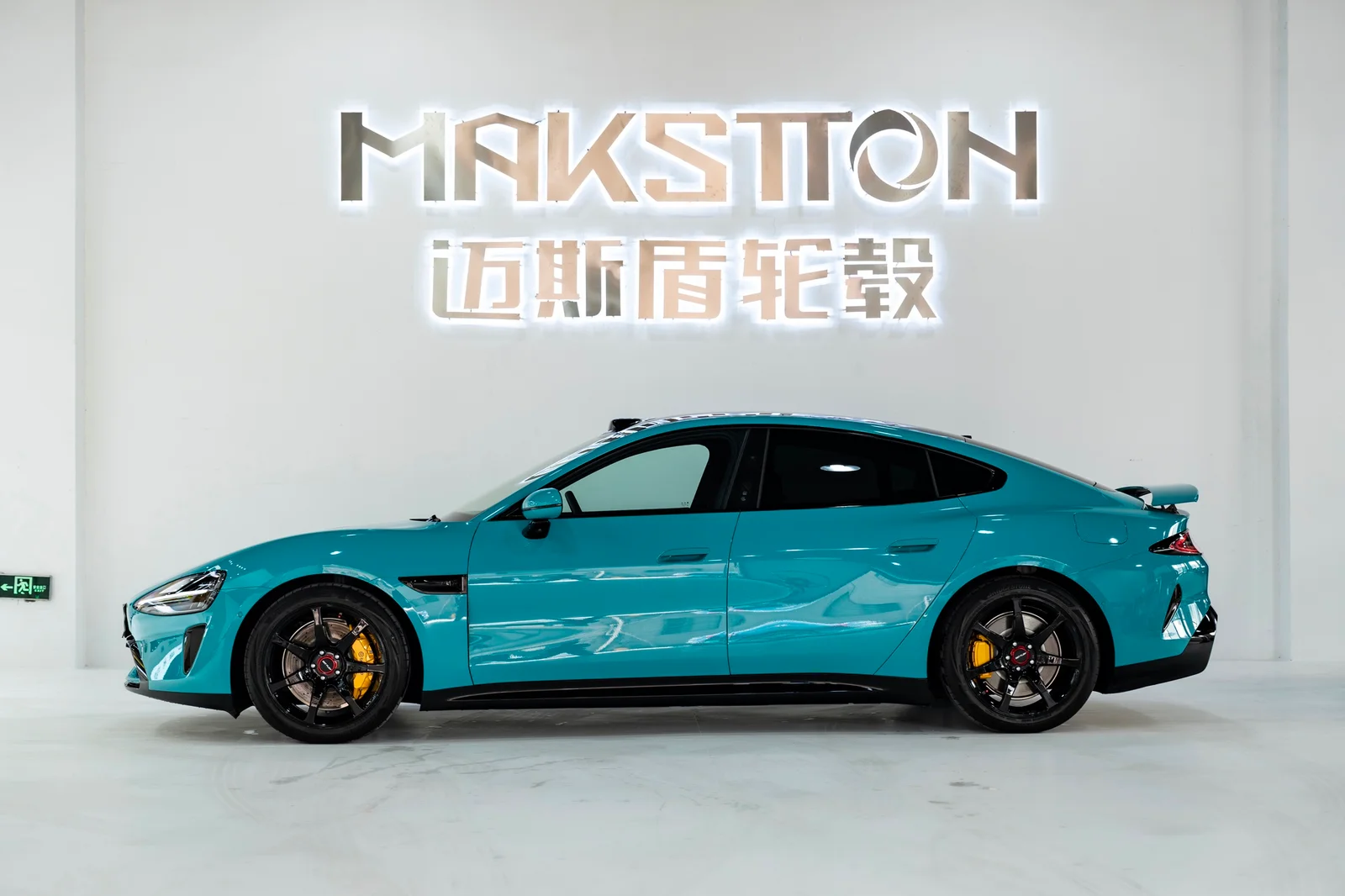 小米SU7 · FF MR7 轮毂装车实拍，第1张