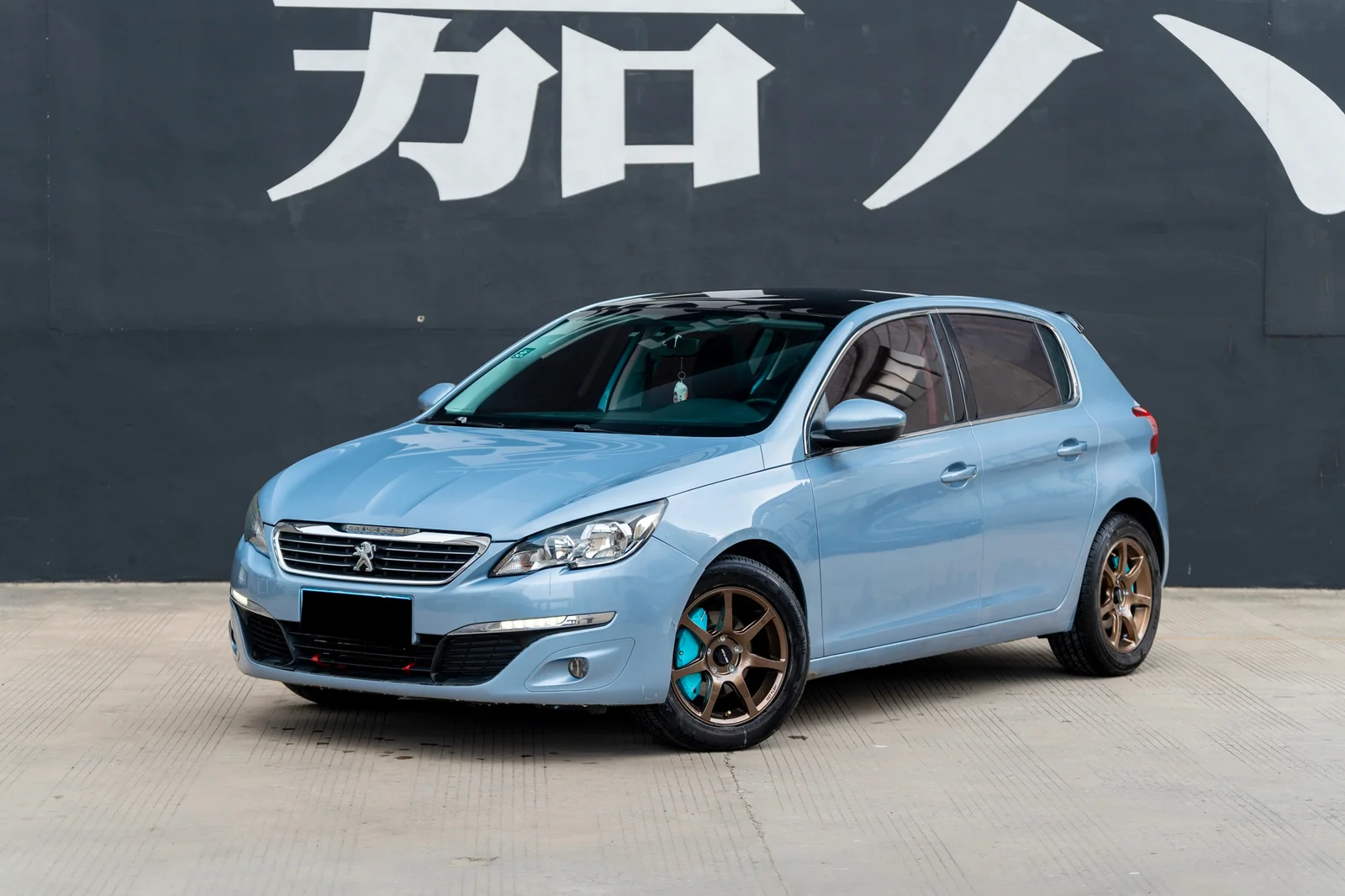 标致308S · FF MR7S 轮毂装车实拍，第2张