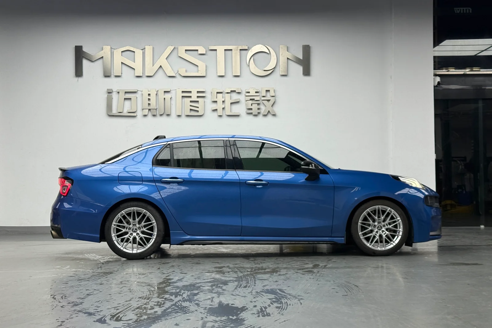 领克03改装MAKSTTON MST 71518寸轮毂实拍图